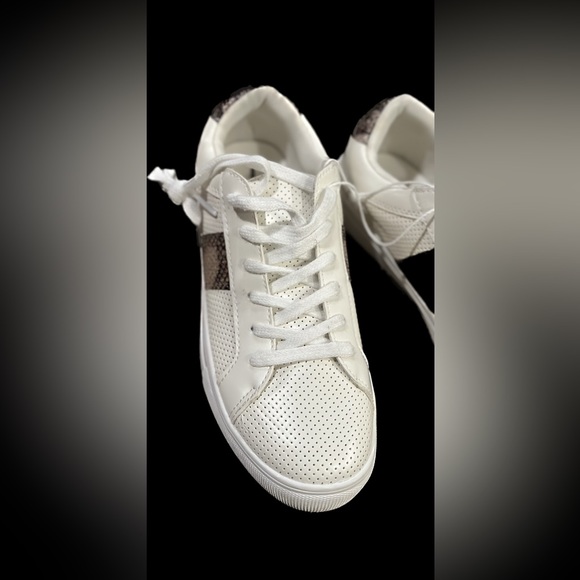 🆕 American Eagle white&crocodile print sneakers for women - Picture 6 of 15